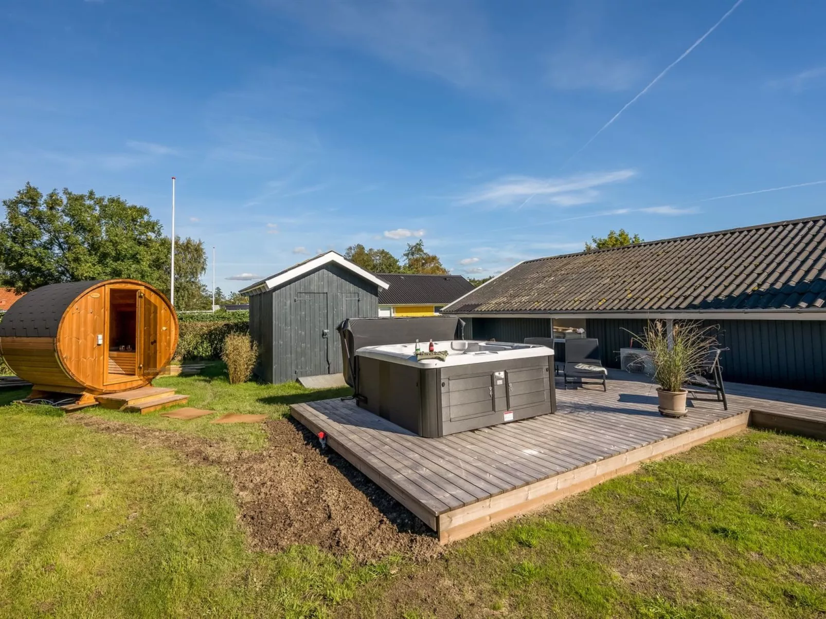 "Thamina" - 200m to the fjord-Binnen