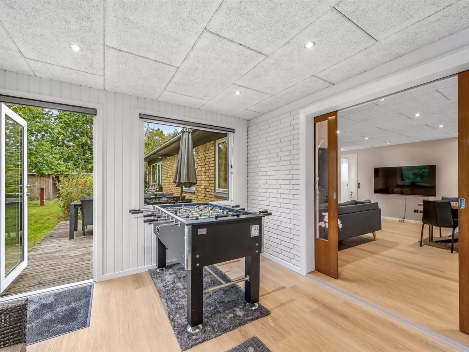 "Naia" - 300m to the fjord-Binnen