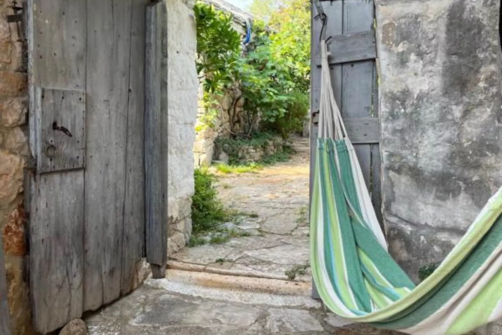 Romantic Stone House and Yard Near Stunning Beach - Two Bedroom Holiday Holiday Home  with  Patio and Terrace-Sfeer