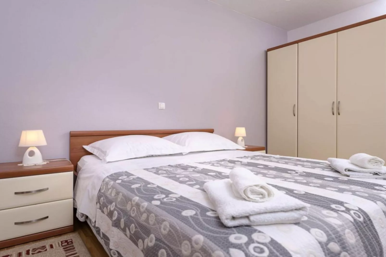 One Bedroom Apartment with Balcony and Sea View 2-Slaapkamer