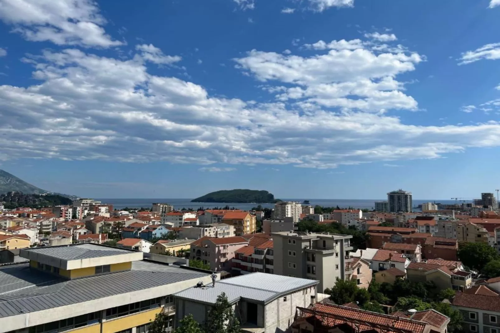 Stylish Budva Apartment with Panoramic Views - Two Bedroom Apartment-Buitenlucht