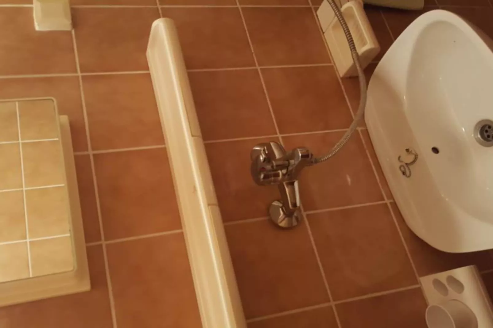 Comfortable Budva Rooms with Easy Access to Sveti Stefan - Double Room 4-Badkamer