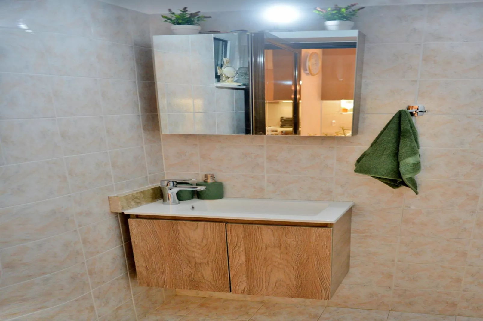 Villa Zambaka-Badkamer