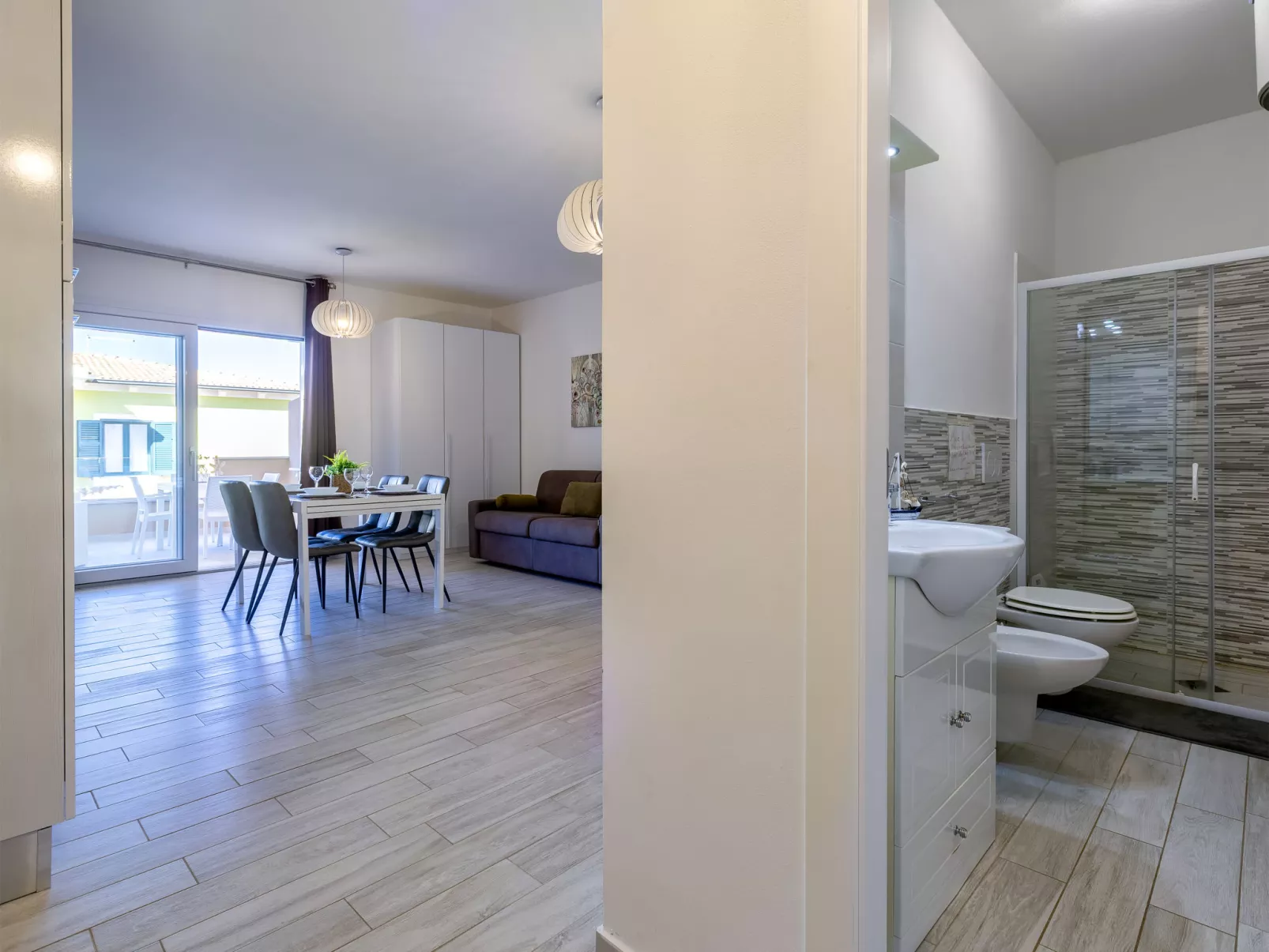 Granello di sole-Binnen