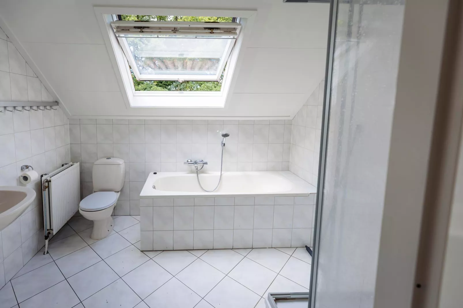 8 - Persons Family bungalow-Badkamer