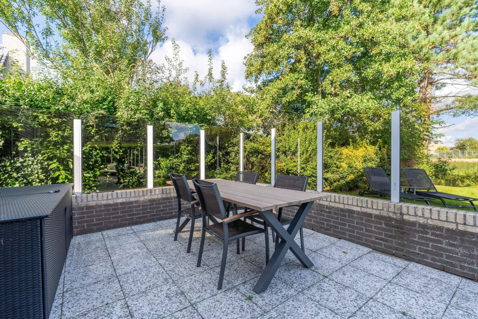 Kamperfoelie 63-Terrasbalkon