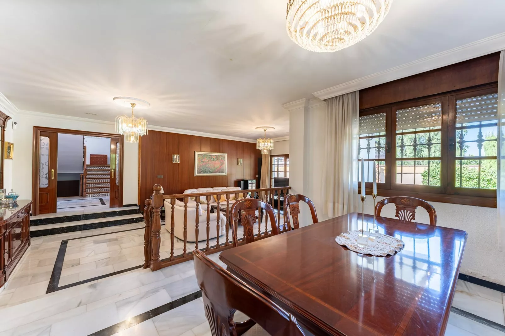 CT 387 - Faro's Villa Lola en Churriana - Málaga-Eetkamer