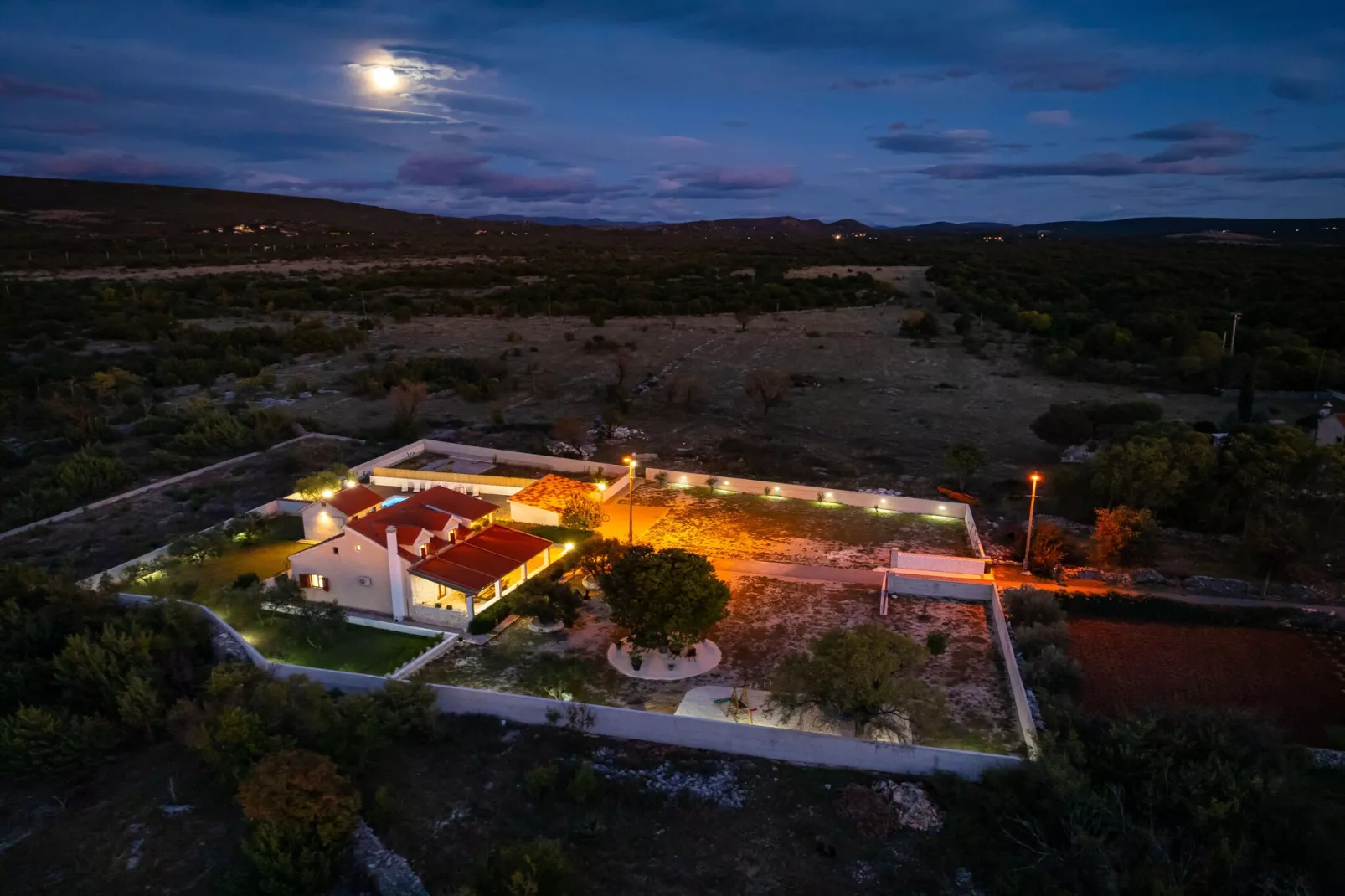 Villa Marijana-Buitenkant zomer