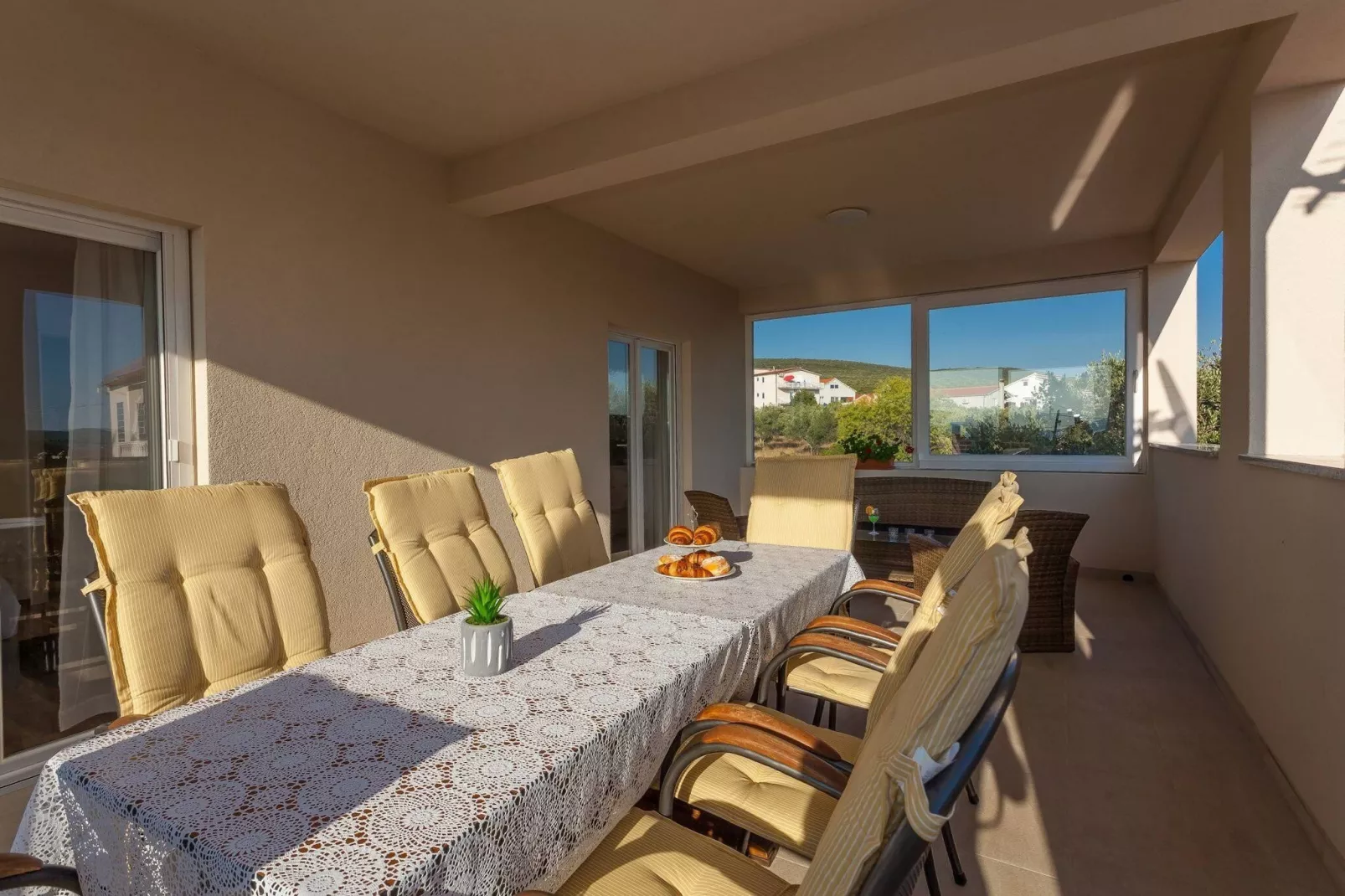 Seaside Villa Marin-Eetkamer