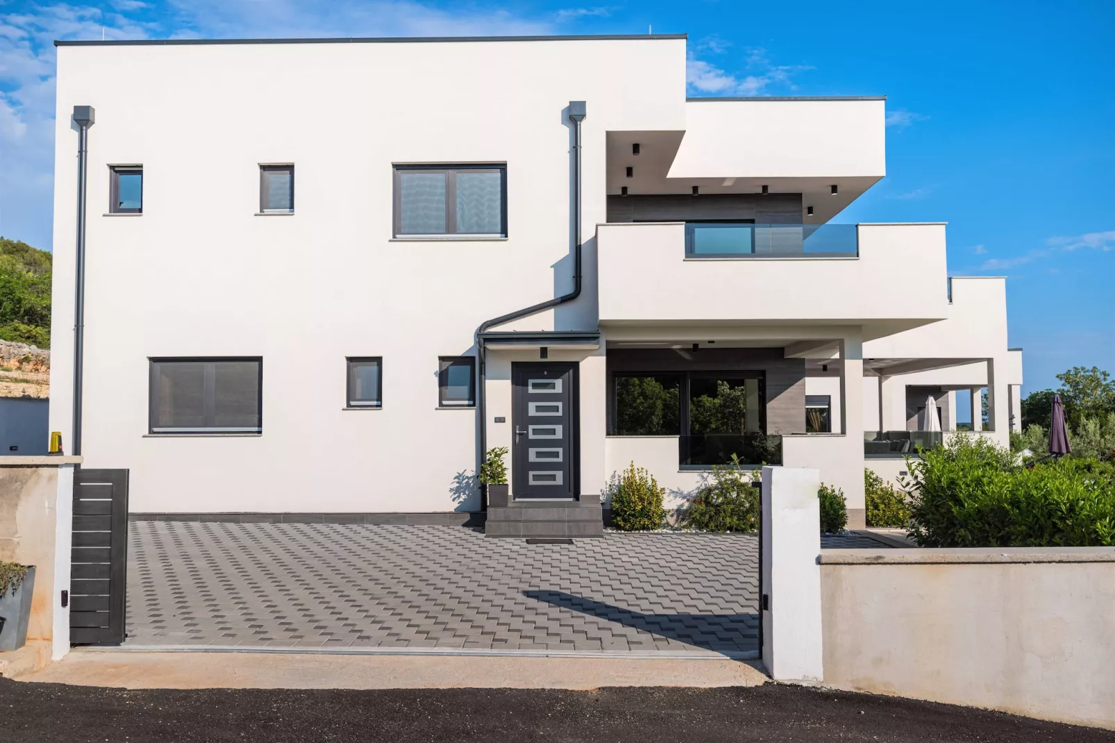 Luxury Villa Burra-Buitenkant zomer