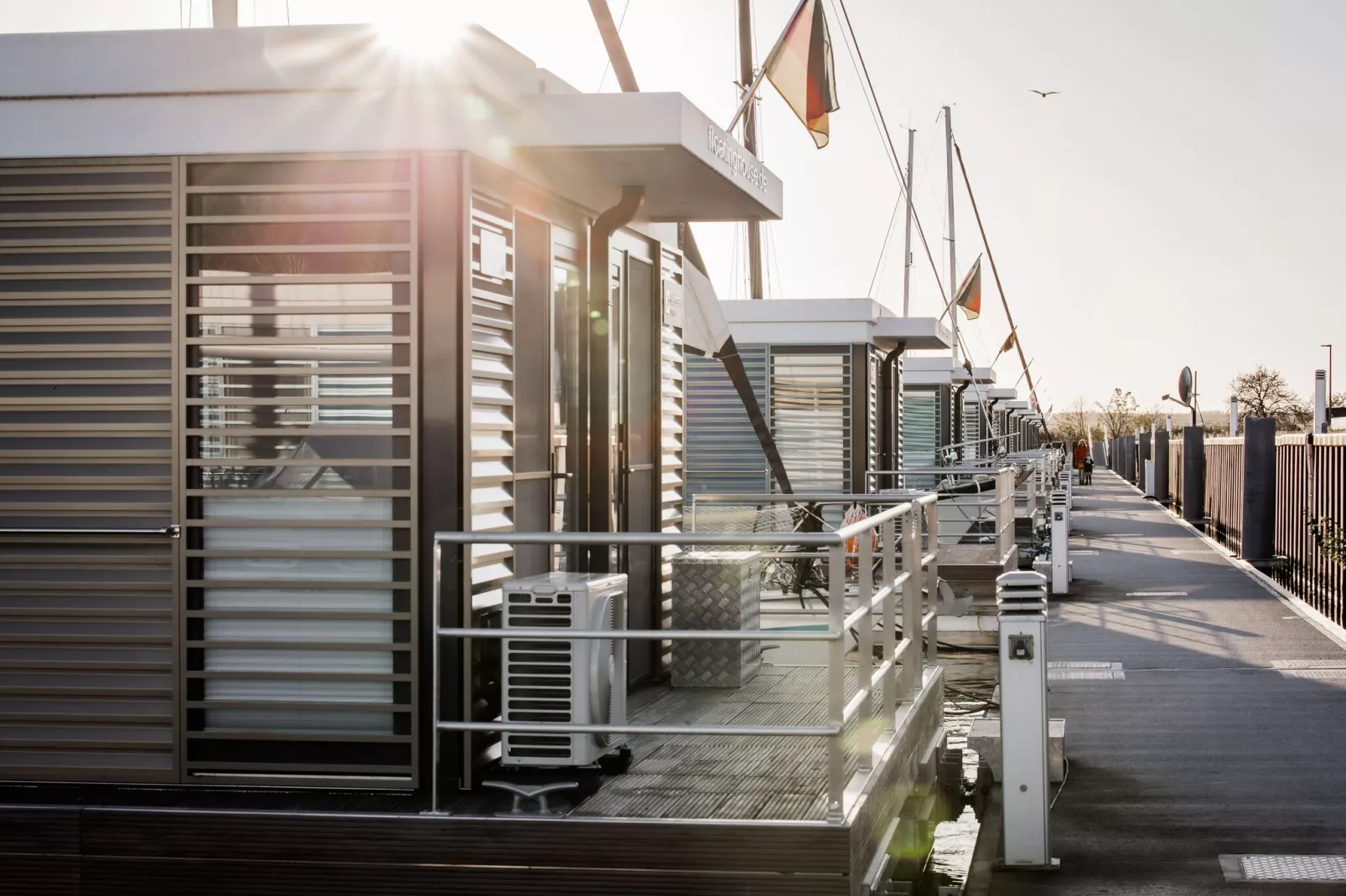 Hausboot in Peenemünde-Terrasbalkon
