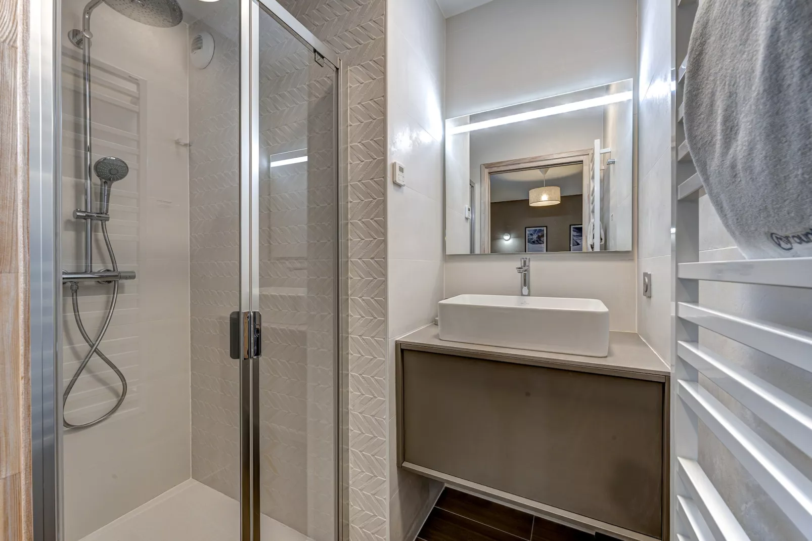 White Pearl A11-Badkamer