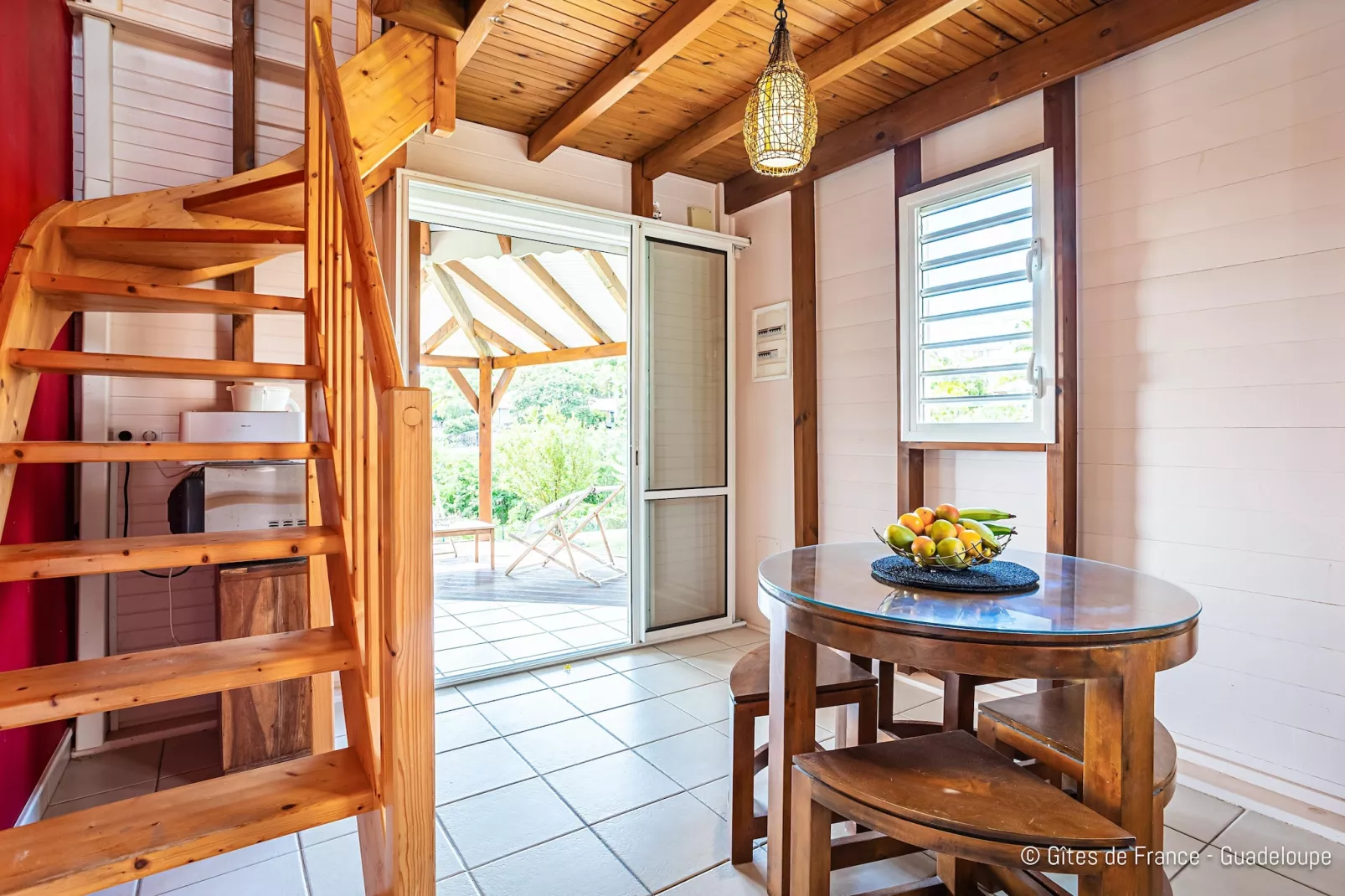 Complexe entier-Résidence-Villa-Salle de Bain amenagée-Vue mer-Eetkamer