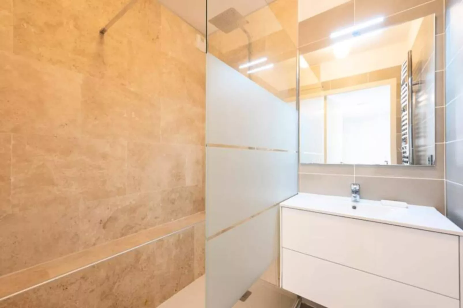 Résidence 3p Piscine, Parking Et Plages &agrave; 100m-Niet-getagd