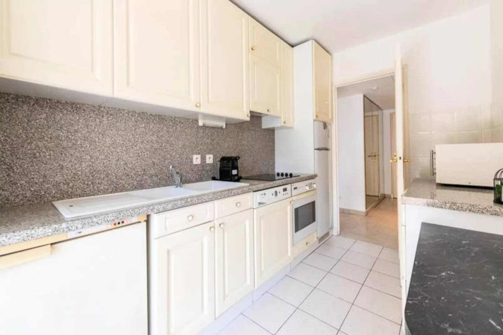 Résidence 2p Résidence Avec Piscine Et Garage, Proche Croisette-Niet-getagd