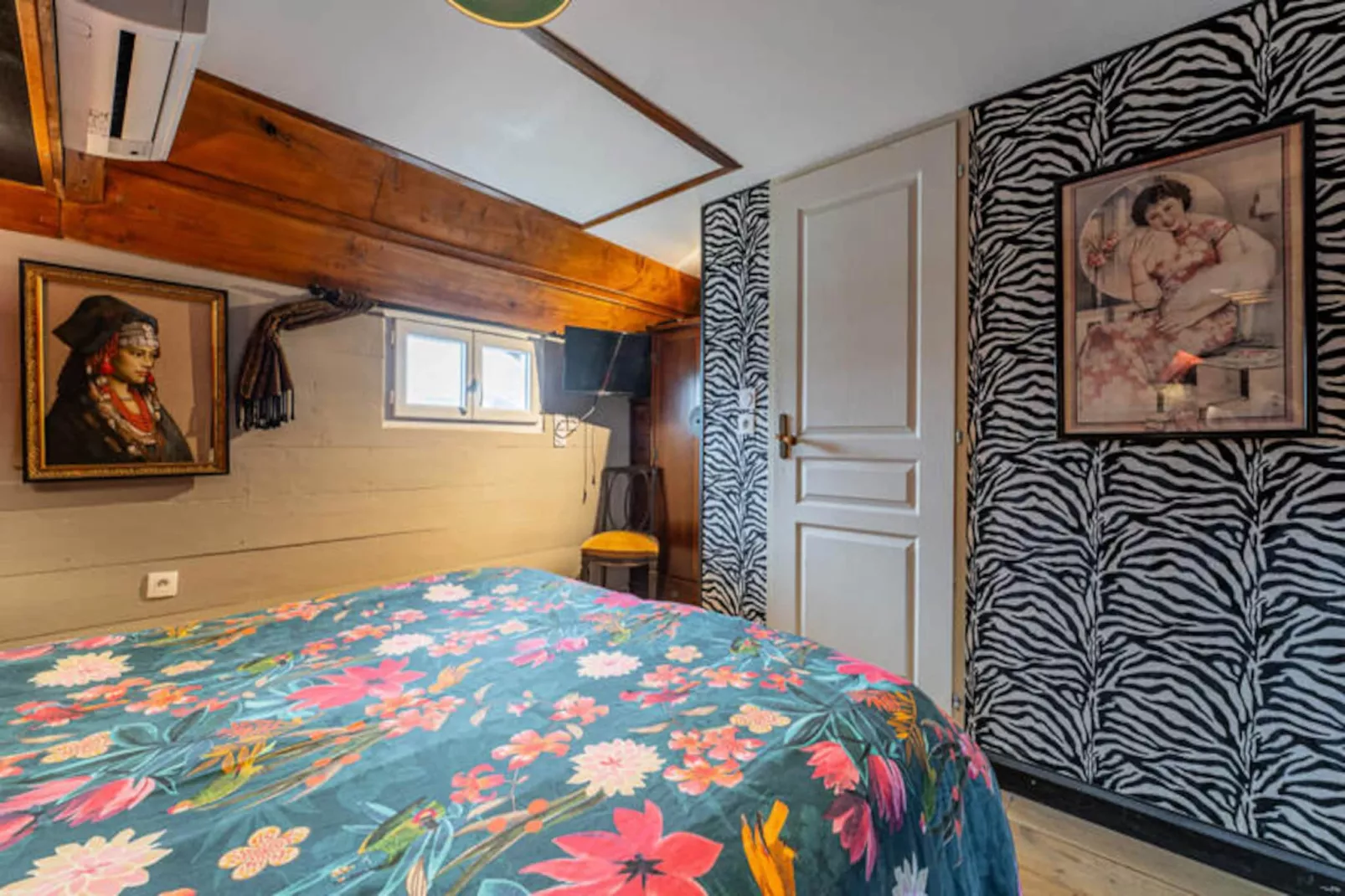 Suite De Charme Sur La Péniche Petite Annick-Niet-getagd