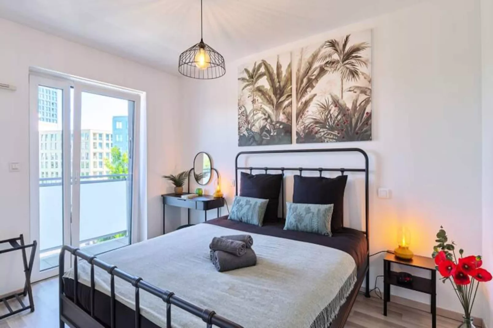 Dans Les &eacute;toiles - 2 Chambres Proche Centre Ville Avec Parking Inclus-Niet-getagd