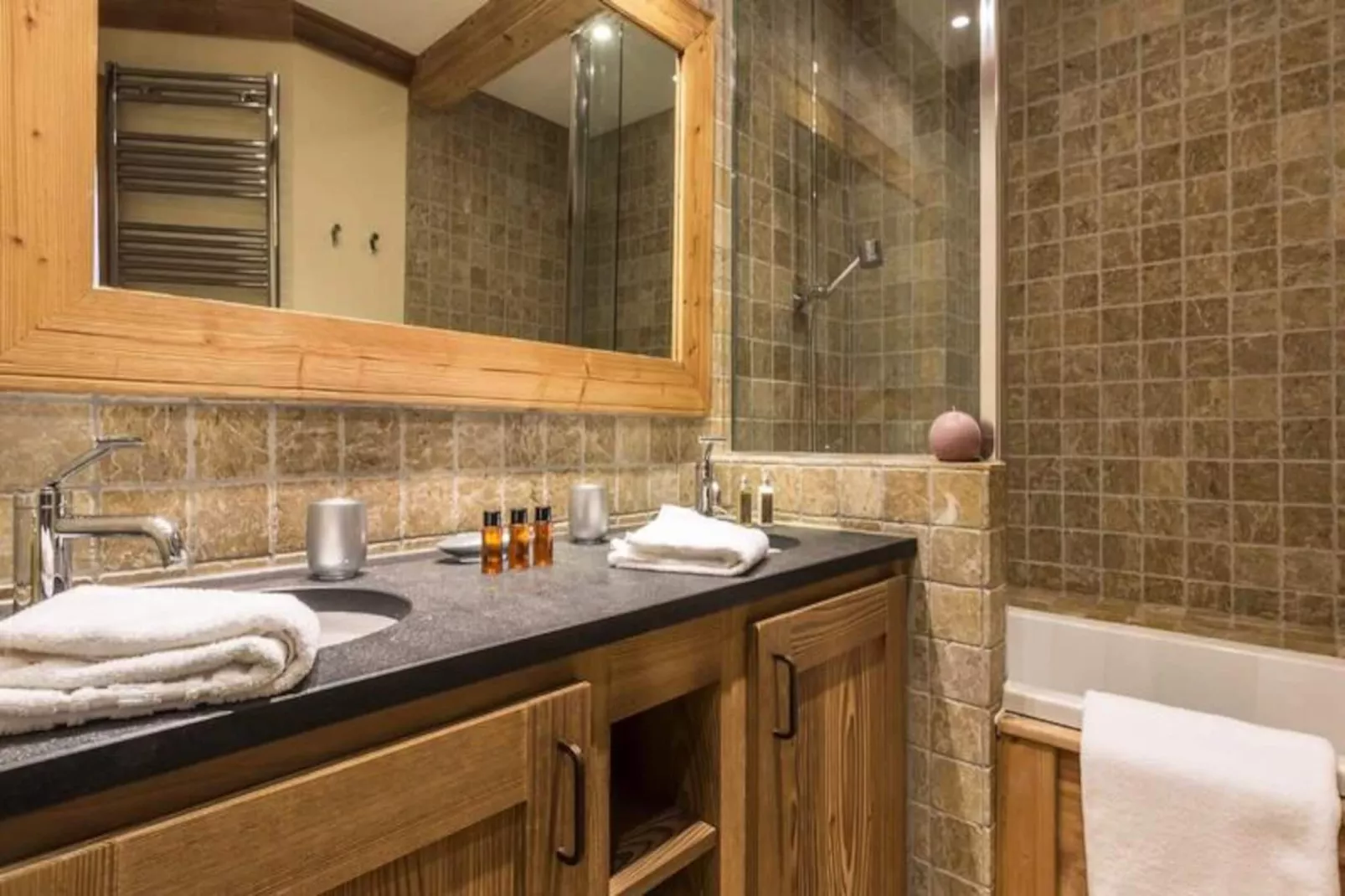 Résidence Aquila-Niet-getagd