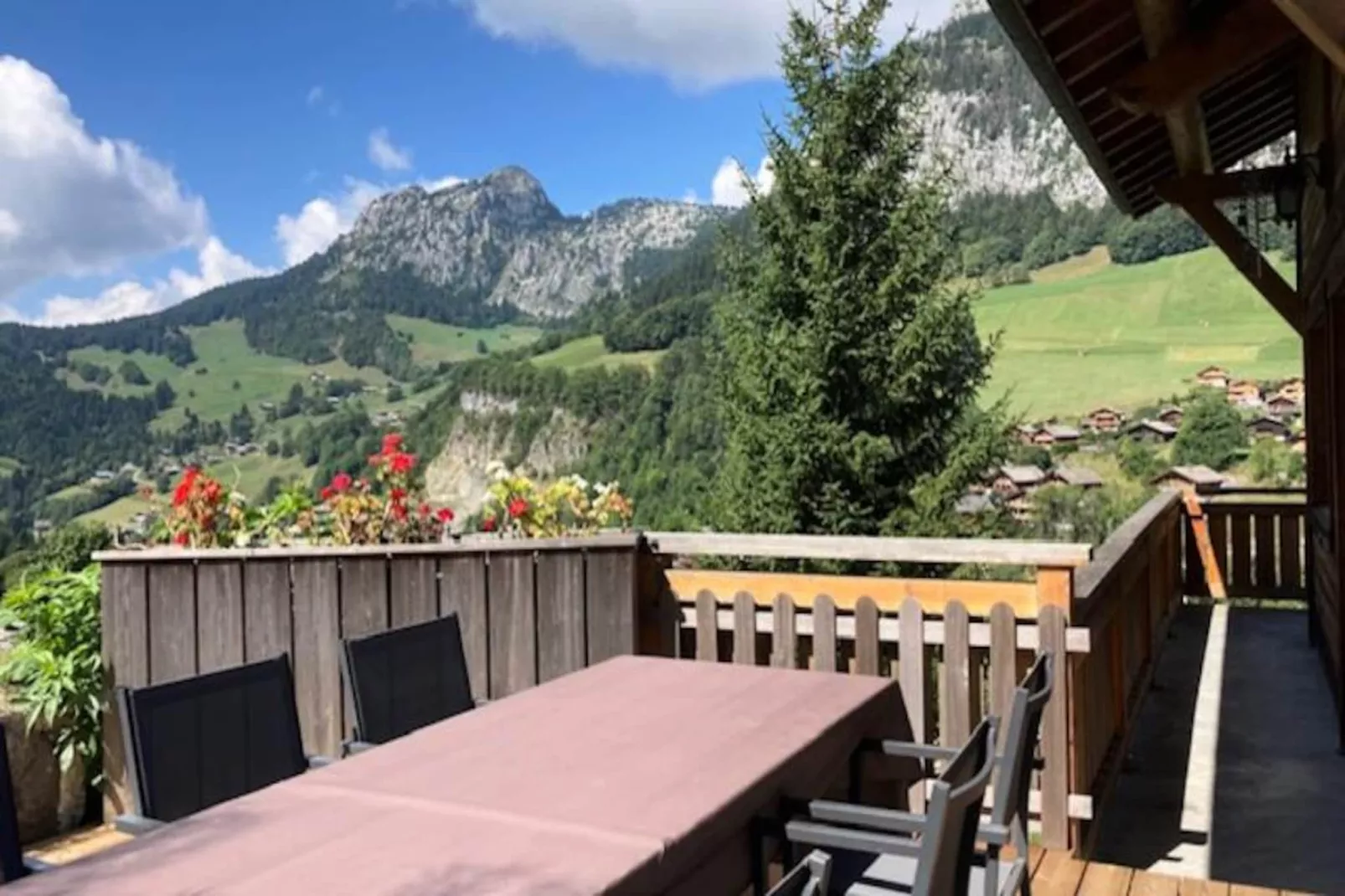 Résidence Camy-Niet-getagd