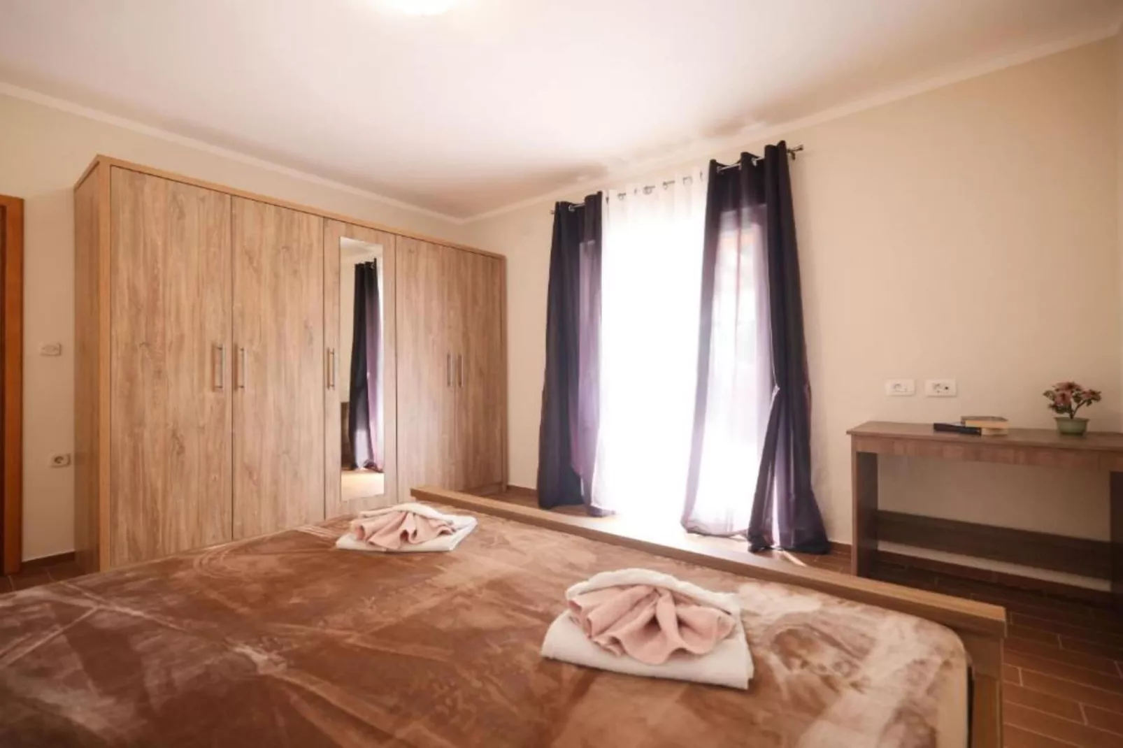 Villa Maja - Three bedroom villa with pool-Slaapkamer