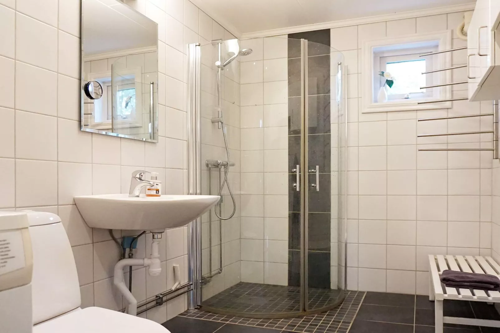 Vakantiehuis aan zee bij Gullmarsfjord-Binnen