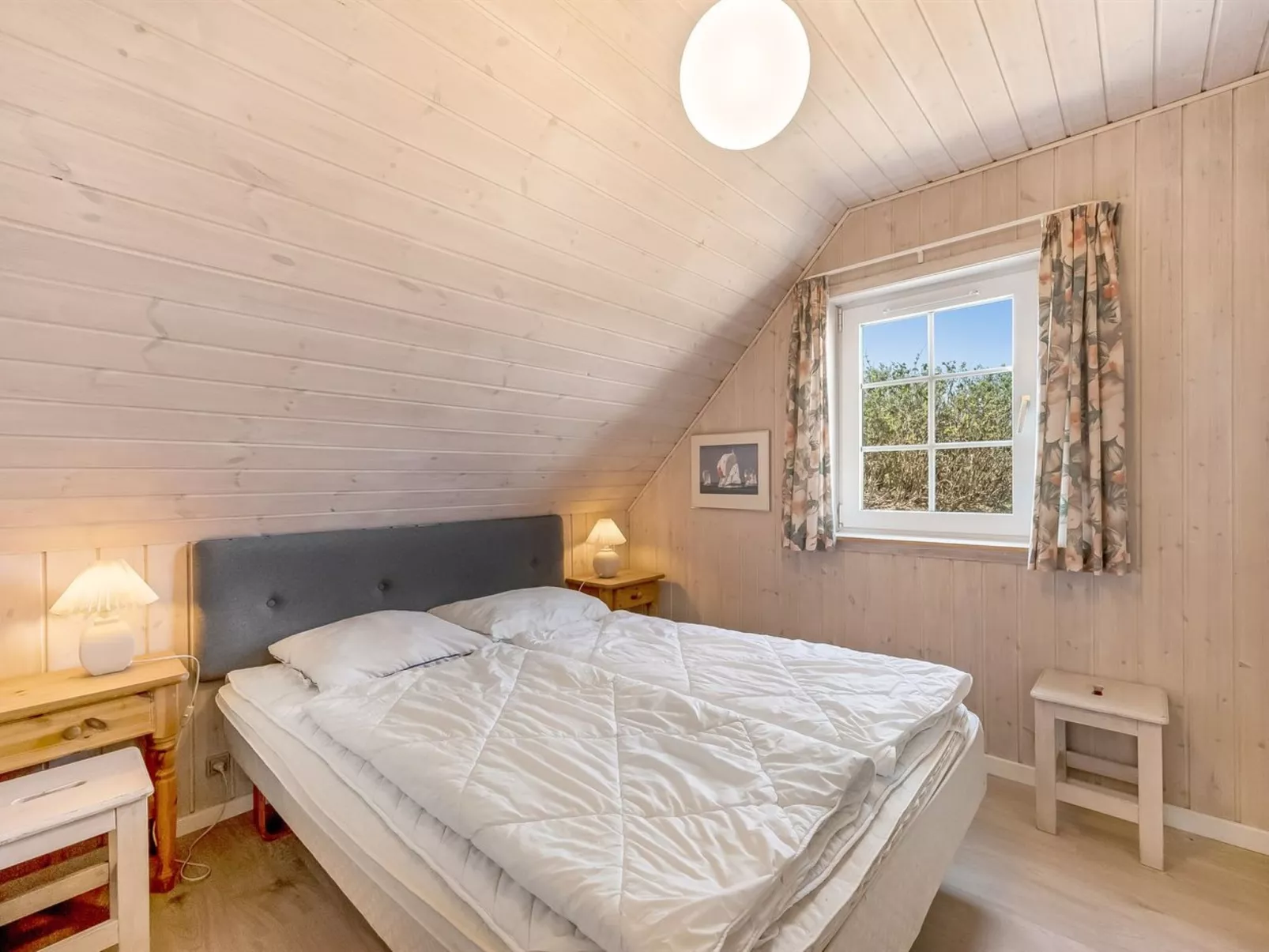 "Slava" - 250m from the sea-Binnen