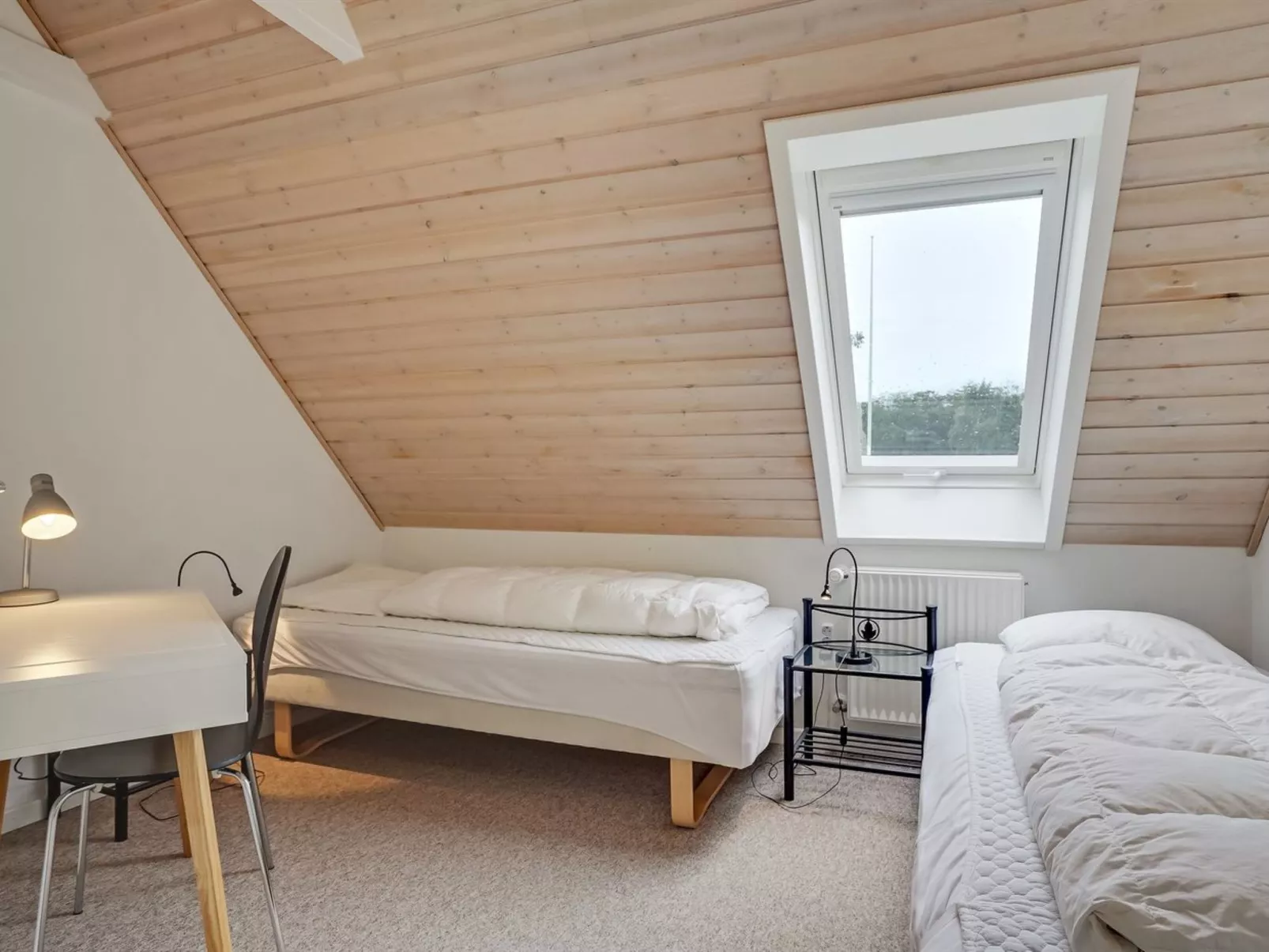 "Edine" - 4.5km from the sea-Binnen