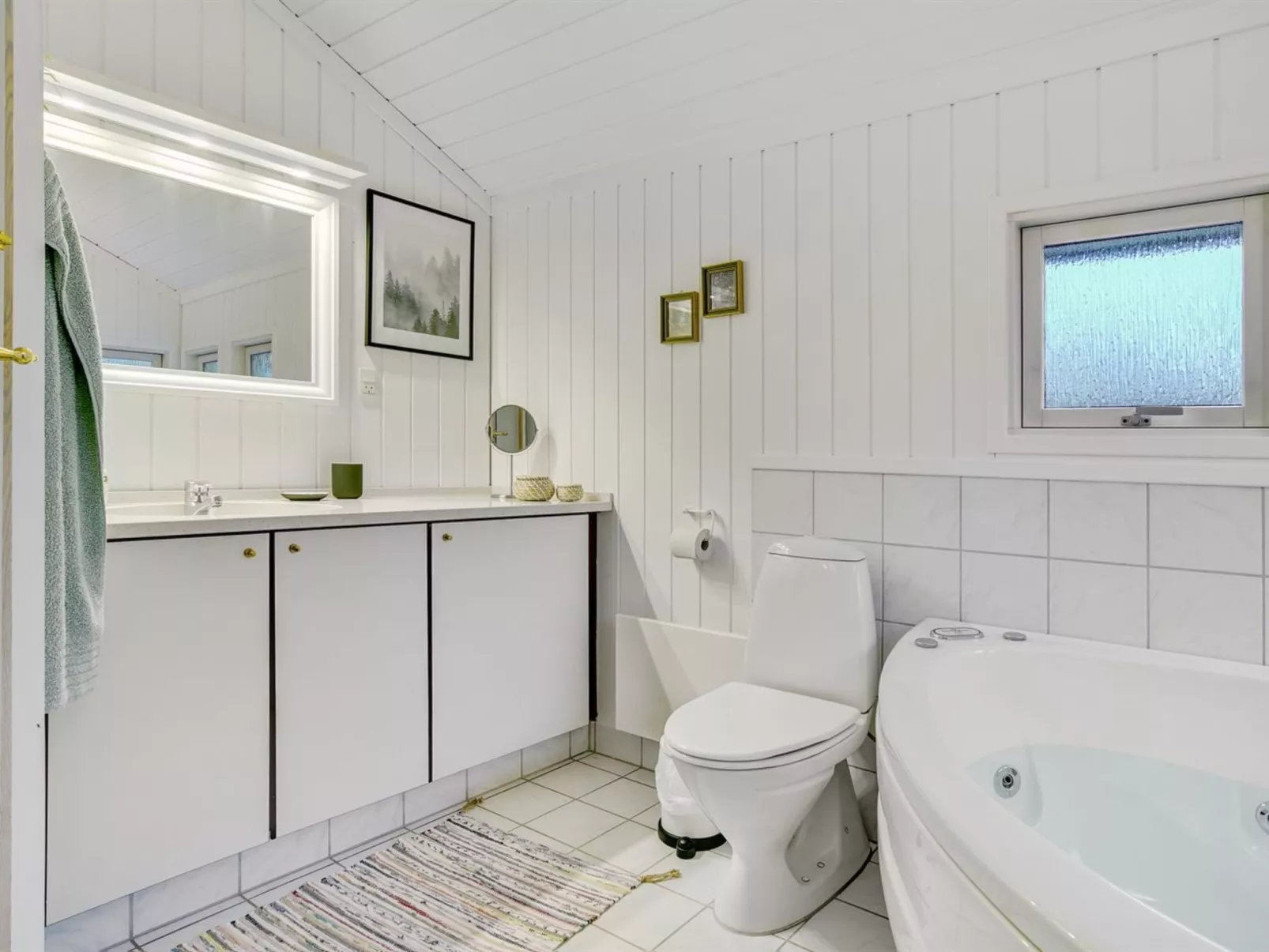 "Eivor" - 500m from the sea-Binnen