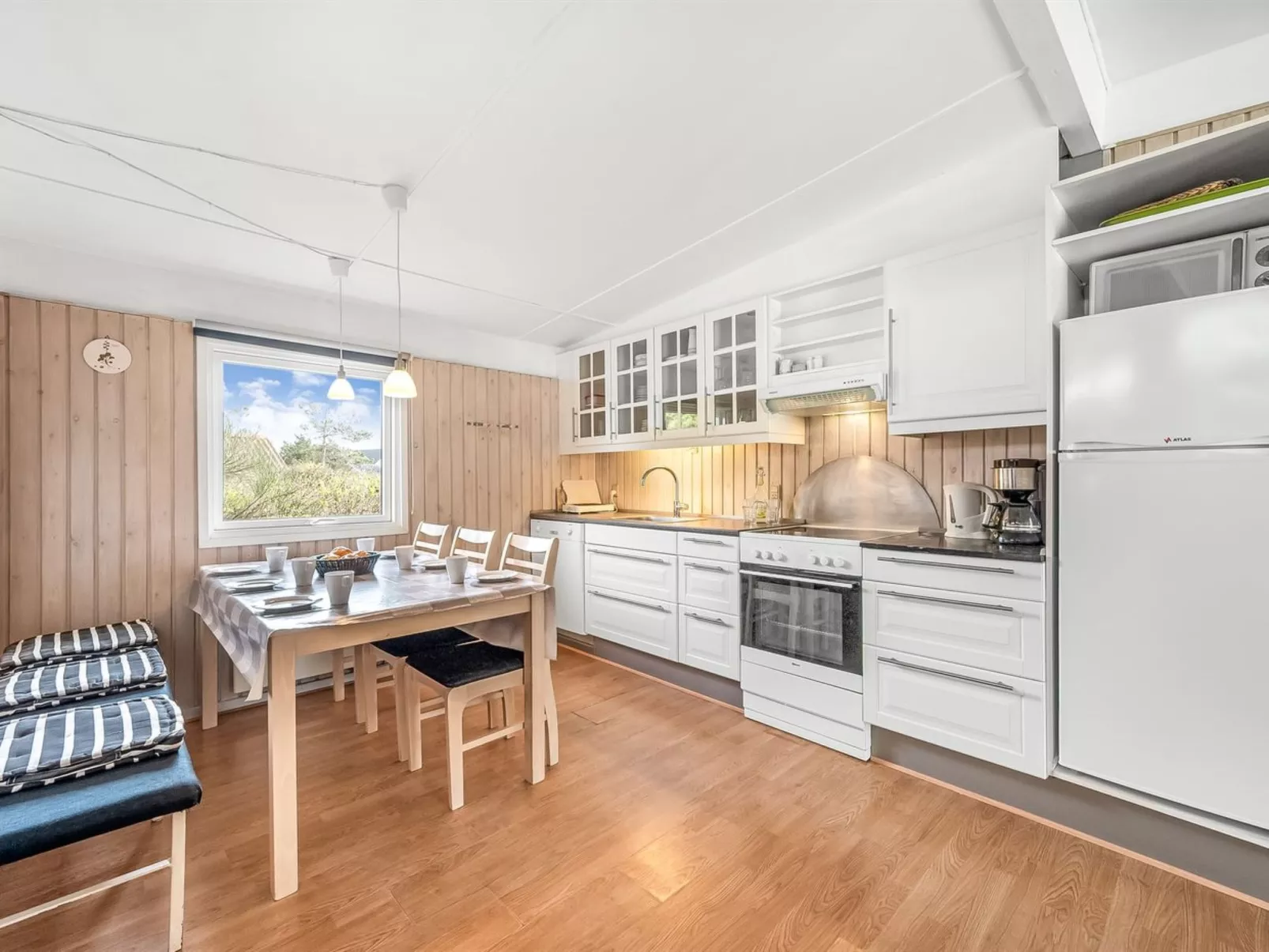 "Yorik" - 800m from the sea-Binnen