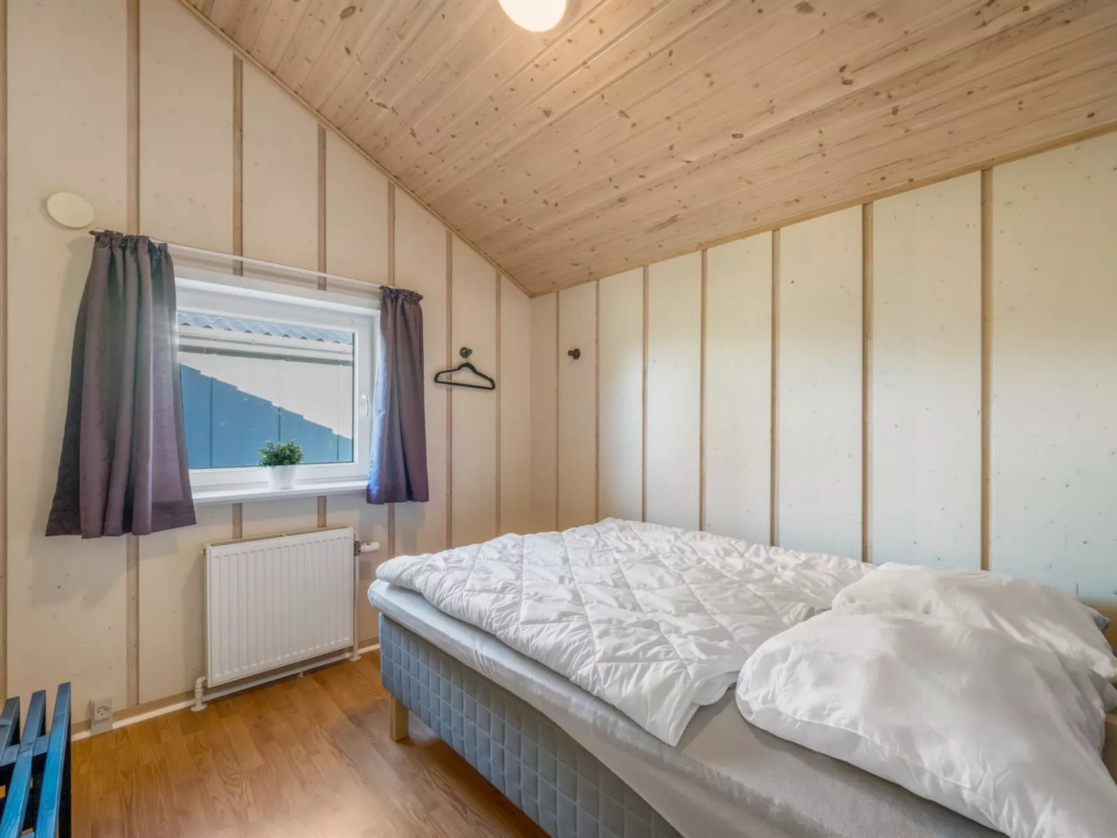 "Findus" - 1.2km to the fjord-Binnen