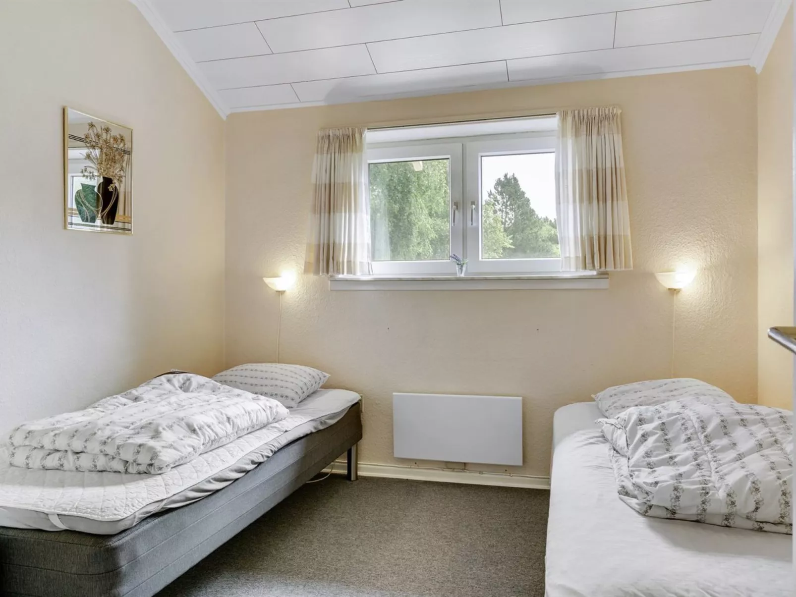 "Gwen" - 2.7km from the sea-Binnen