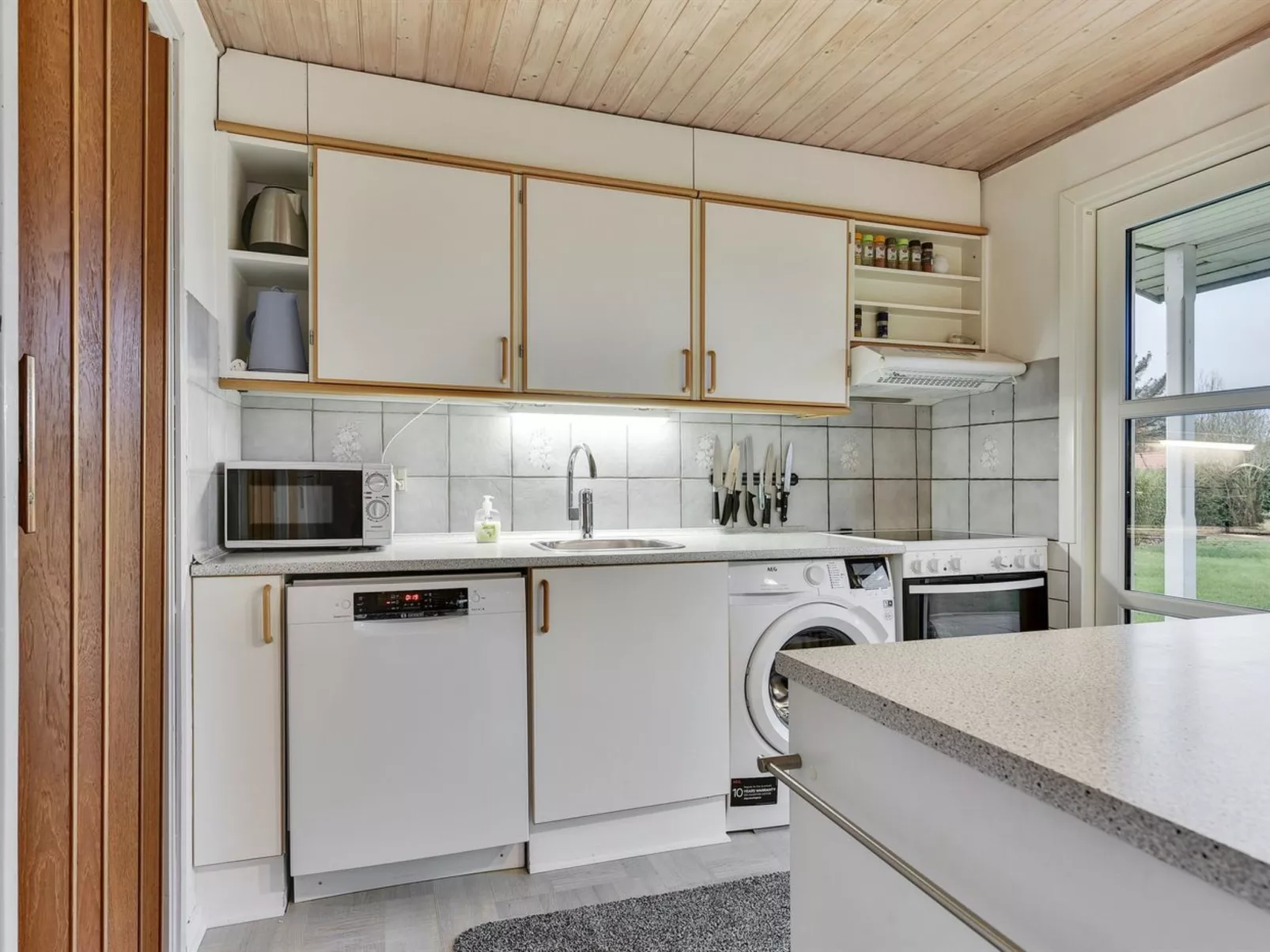 "Verneri" - 300m from the sea-Binnen