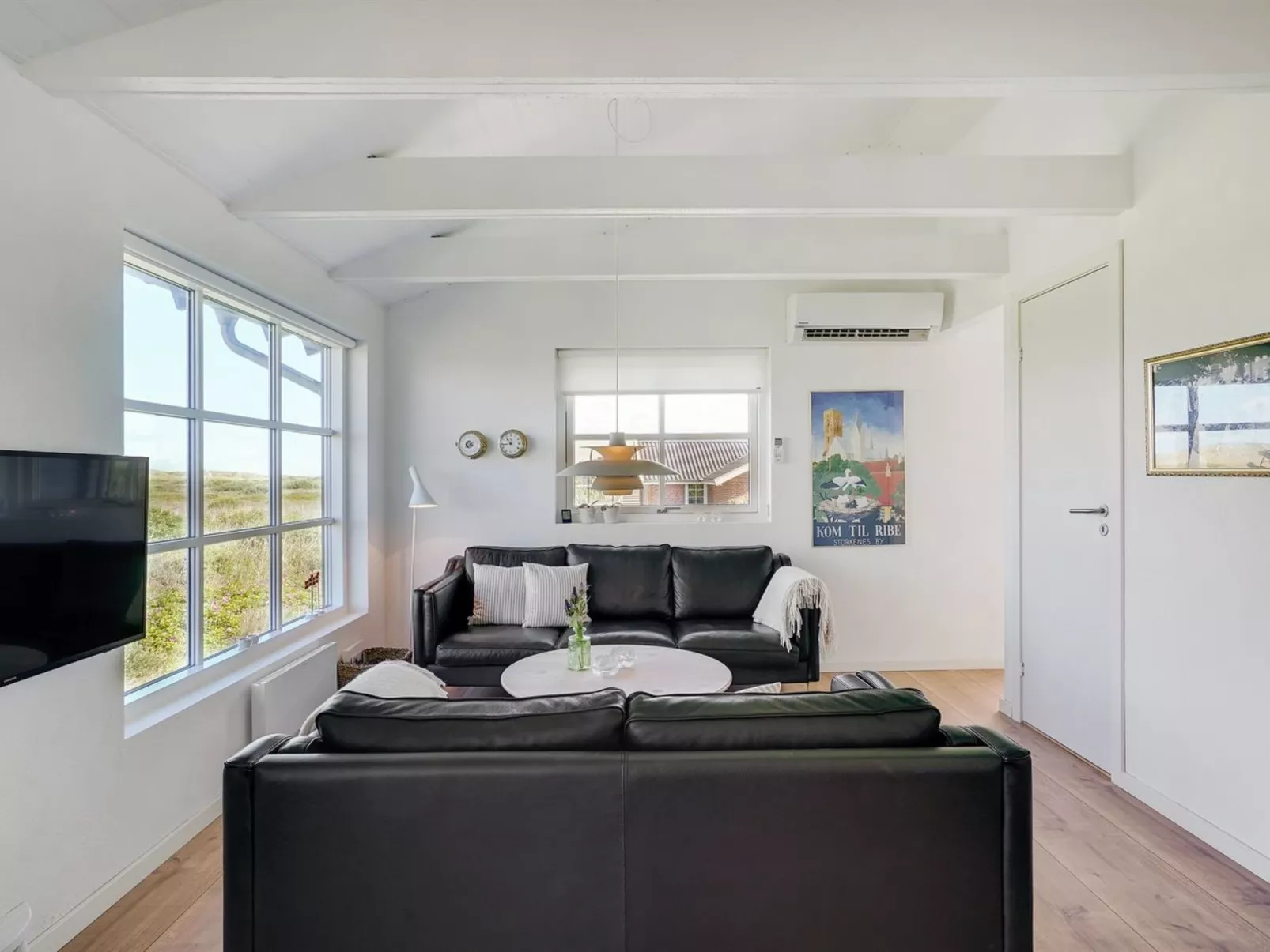 "Ortwin" - 300m from the sea-Binnen