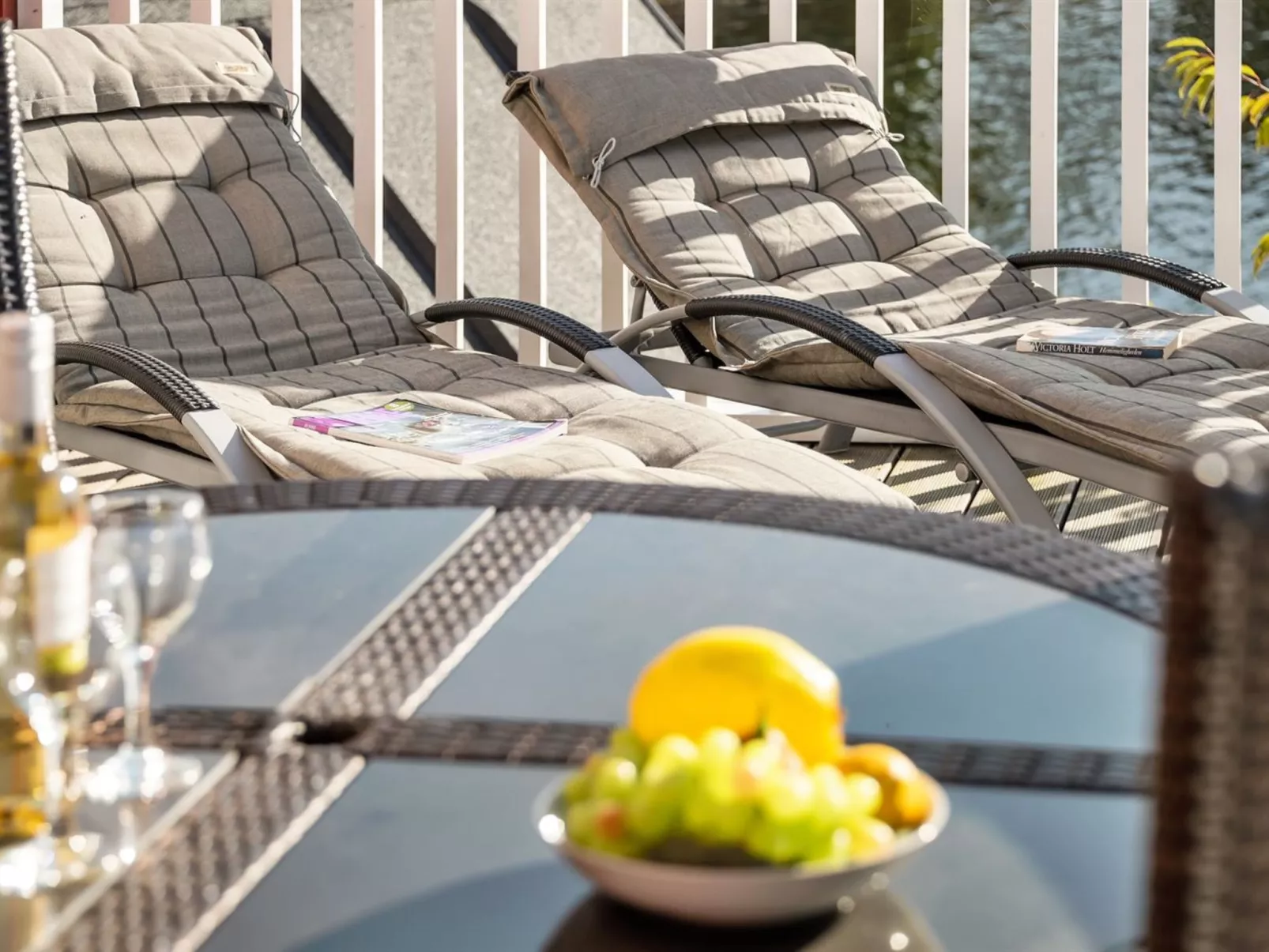 "Joar" - 5m to the fjord-Buiten