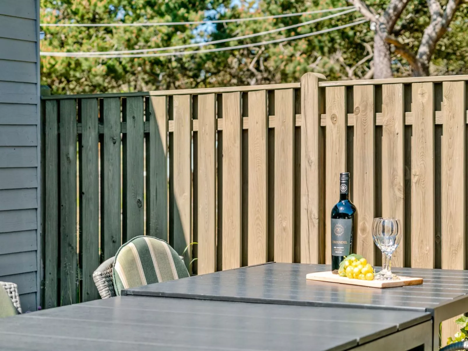 "Petersen" - 50m from the sea-Buiten