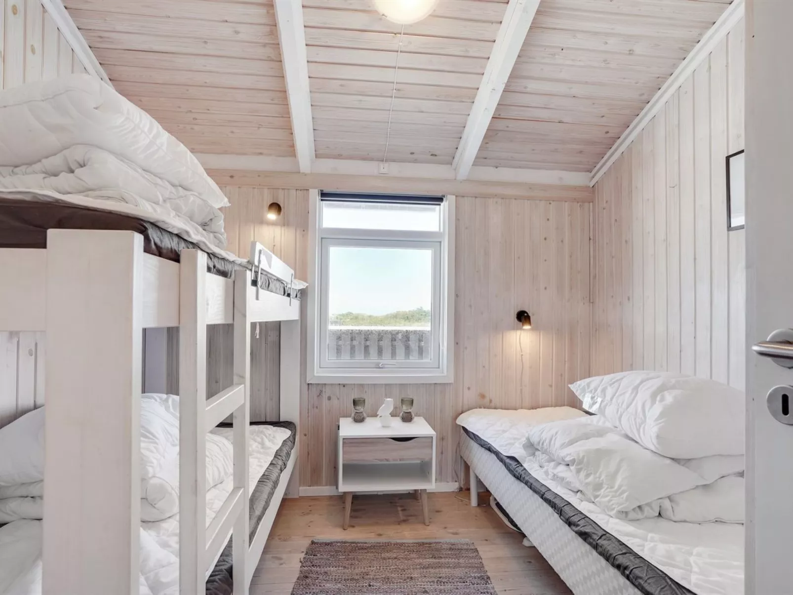 "Randulf" - 450m from the sea-Binnen