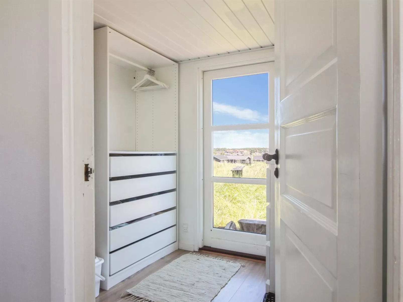 "Anissa" - 100m from the sea-Binnen