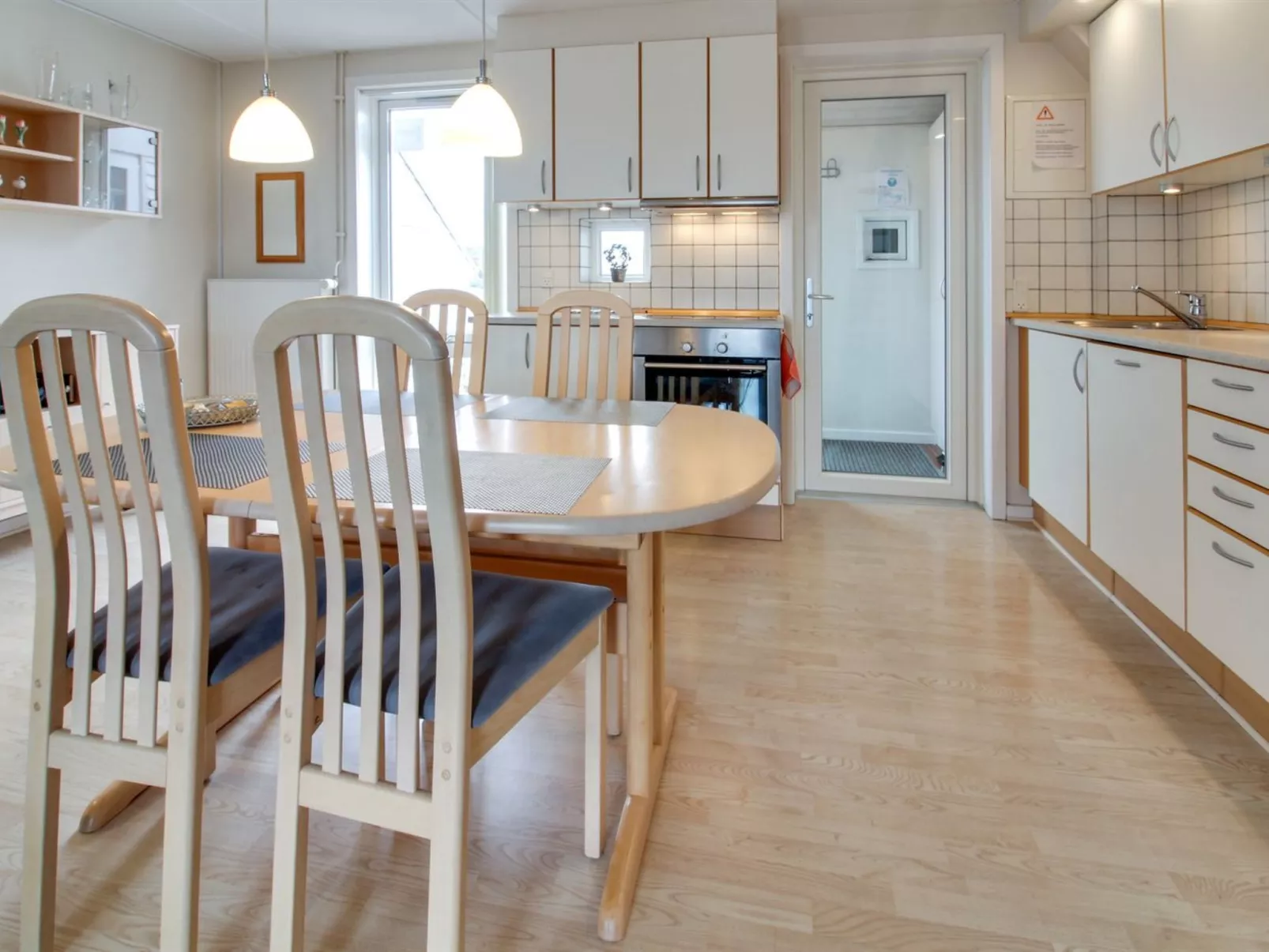 "Nayana" - 2.3km from the sea-Binnen