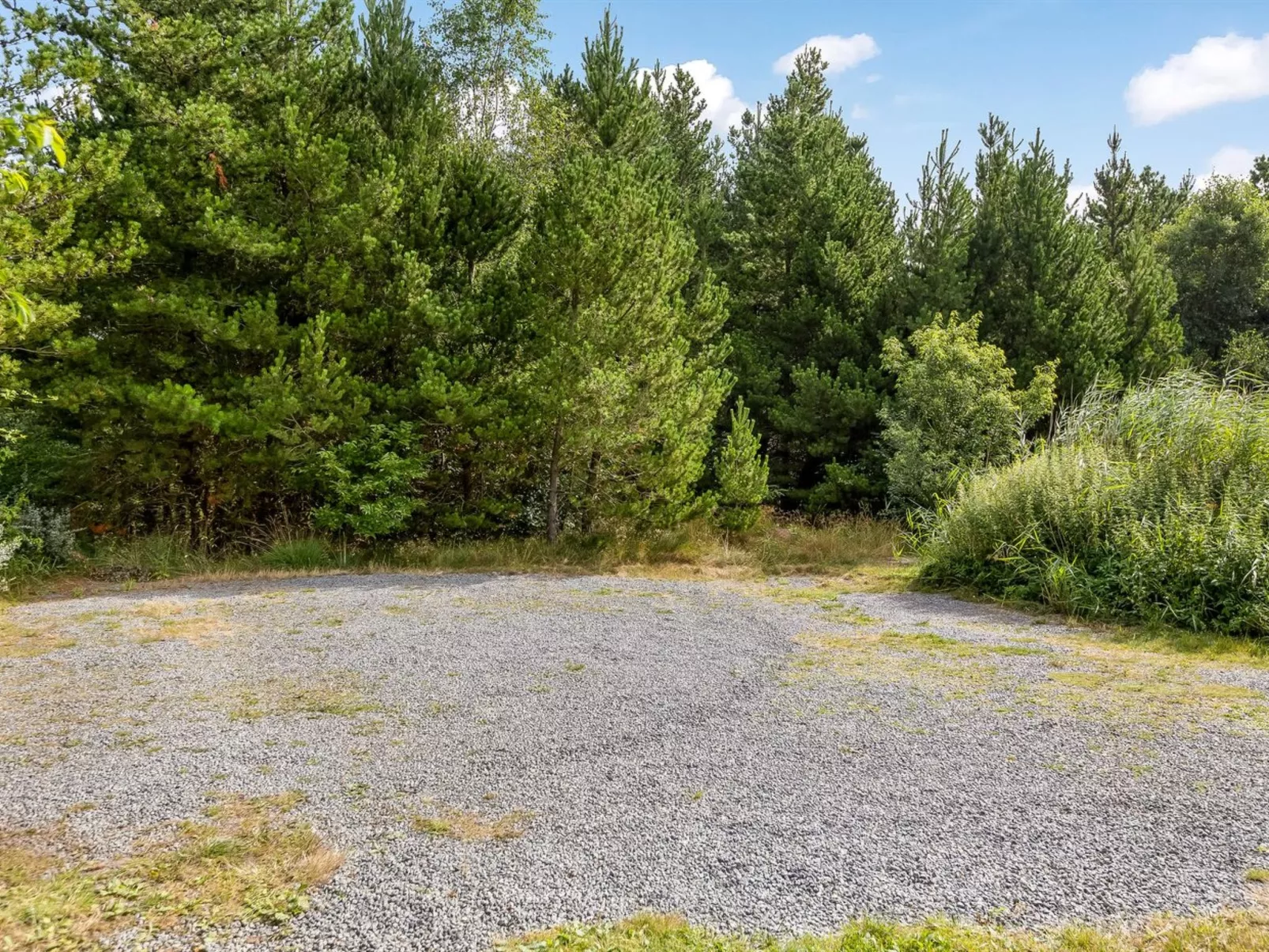 "Ellanor" - 1km from the sea-Buiten