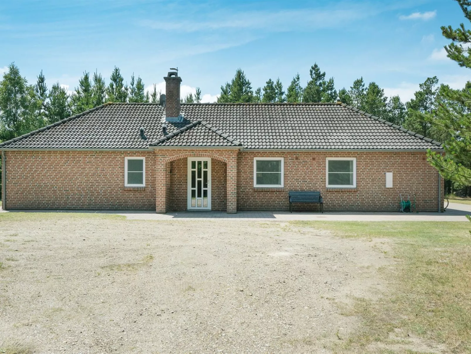 "Arletty" - 1km from the sea-Buiten