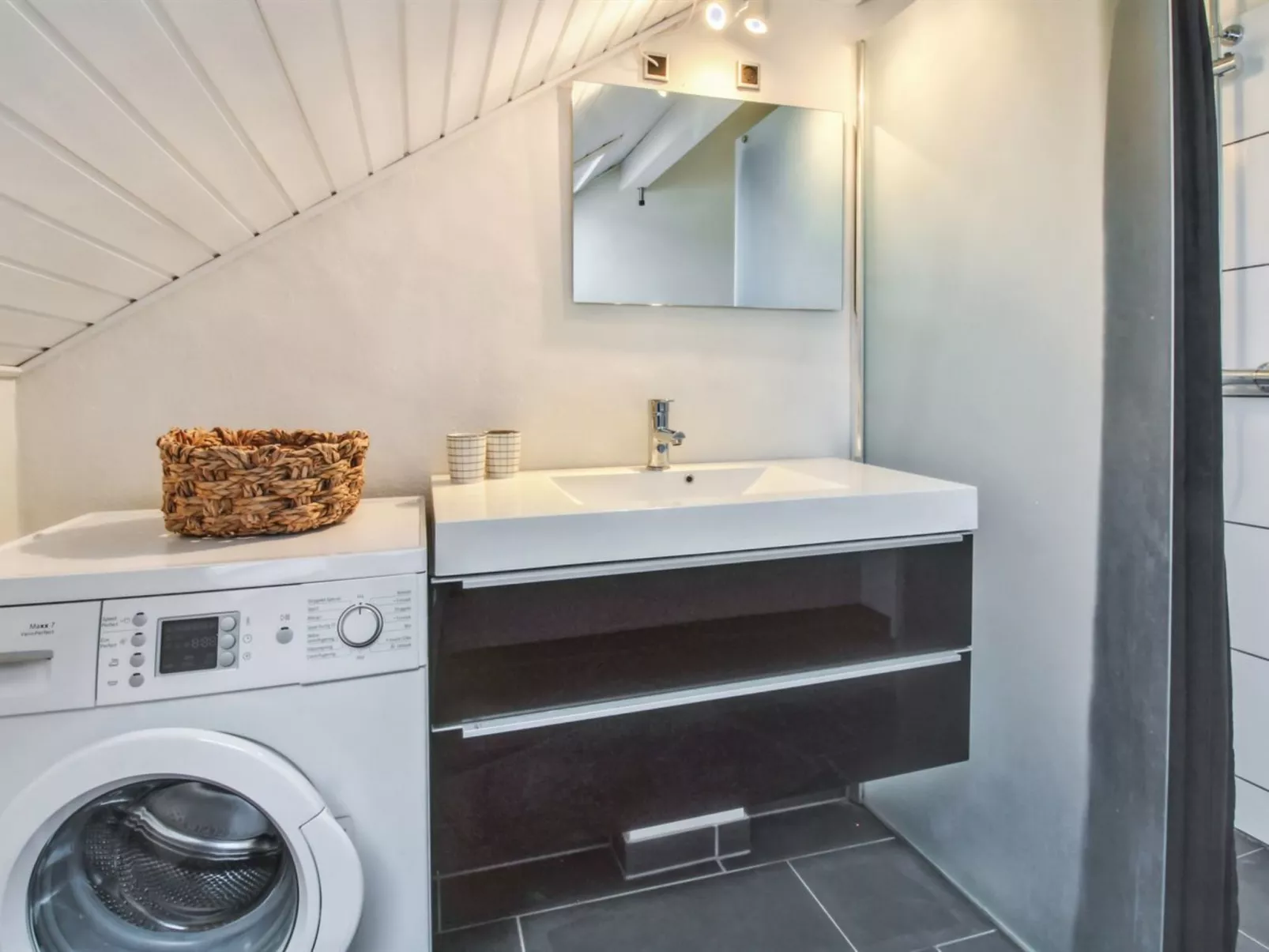 "Iffuer" - 2.3km from the sea-Binnen