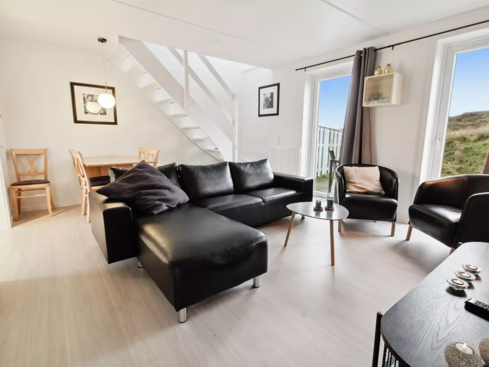 "Aswith" - 2.3km from the sea-Binnen