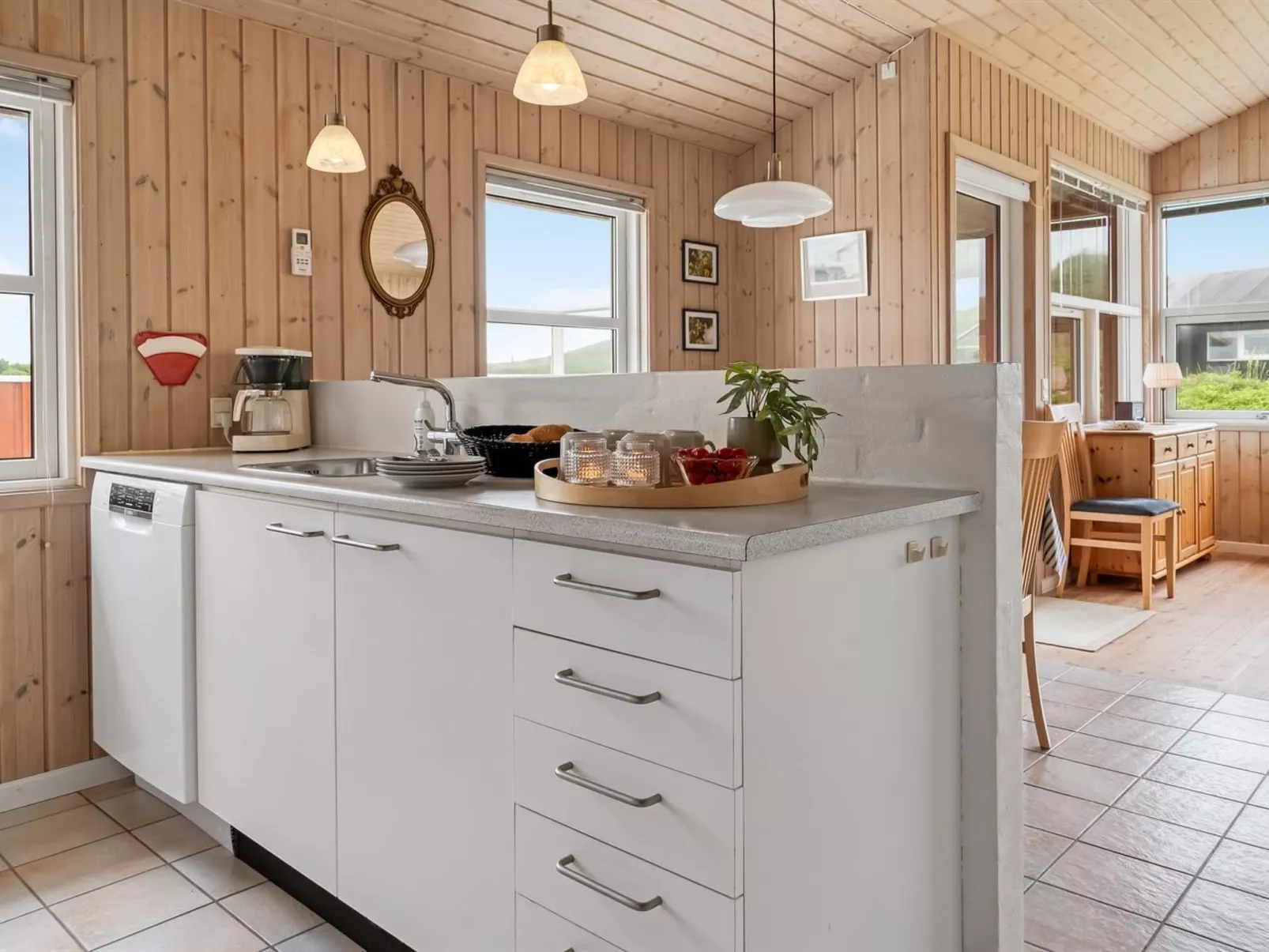 "Dolma" - 75m from the sea-Binnen