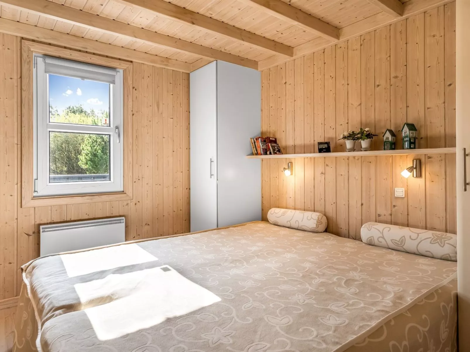 "Terho" - 1km from the sea-Binnen