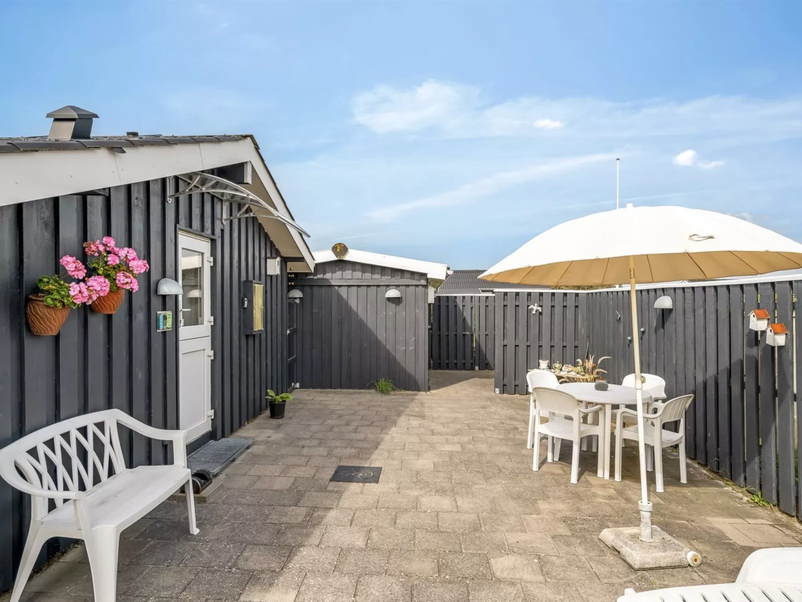 "Hælf" - 400m from the sea-Buiten