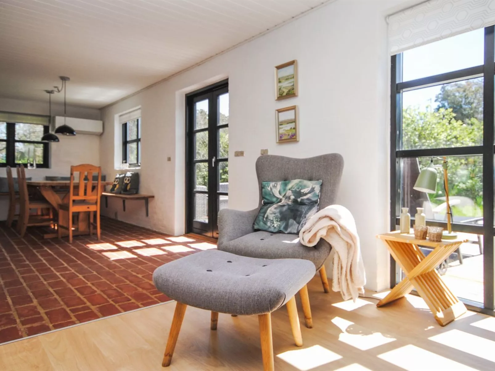 "Duco" - 300m from the sea-Binnen