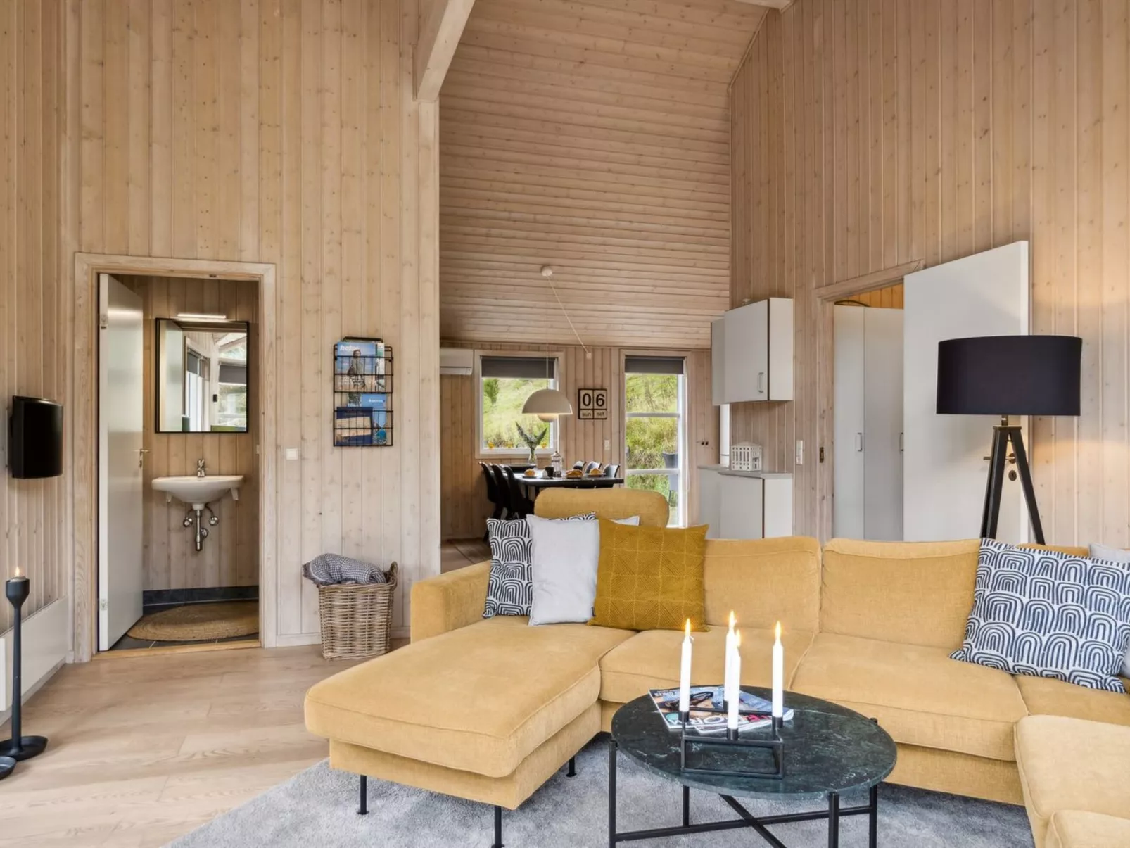 "Benno" - 2.1km from the sea-Binnen