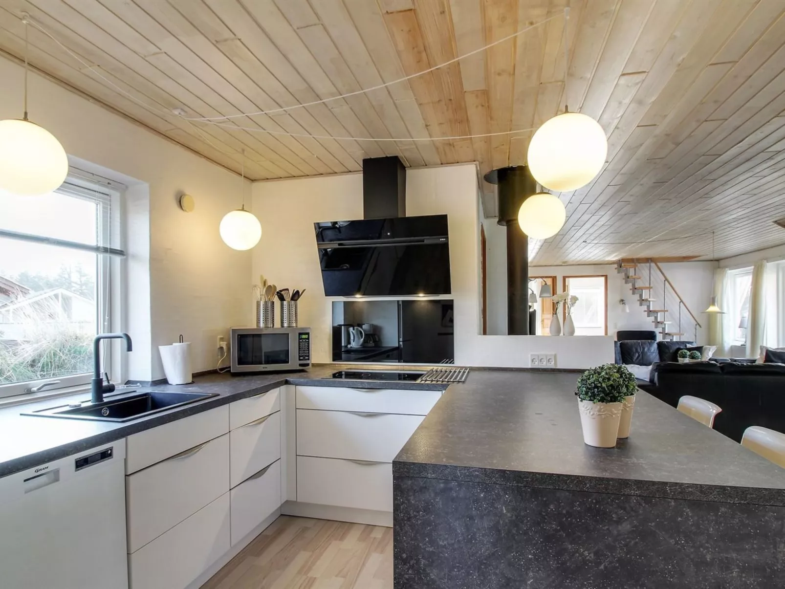 "Partenij" - 1km from the sea-Binnen