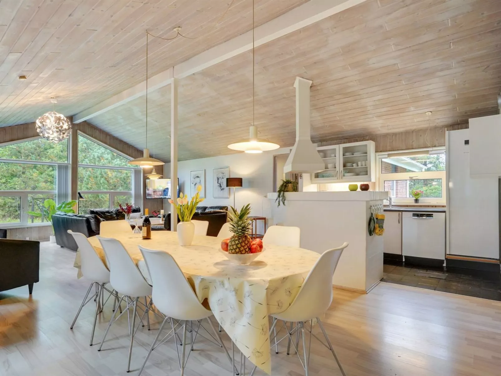 "Elika" - 900m to the fjord-Binnen