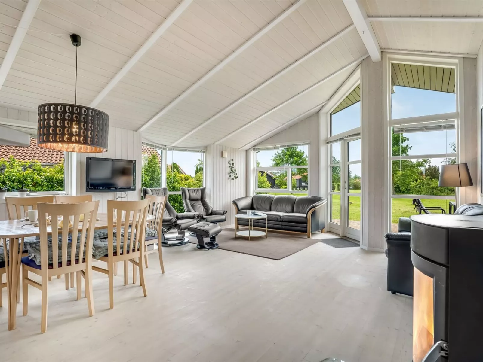 "Birtir" - 1.2km from the sea-Binnen